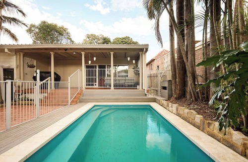 Arncliffe House | 4BR Arncliffe Hidden Gem | Bungalow with Pool+BBQ