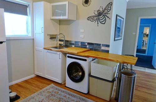 Culburra Beach House | 4BR Holiday Home with wheelchair access, Covered Deck, Pet-Friendly Yard