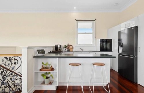 Windsor House | 5 Bdrm, Parkside, Great deck, Zone One, heated plunge pool. Walk to everything.