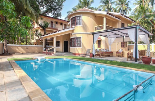 Calangute Villa | 5 BHK Private Villa with a pool table, foosball, carrom and a Private Pool