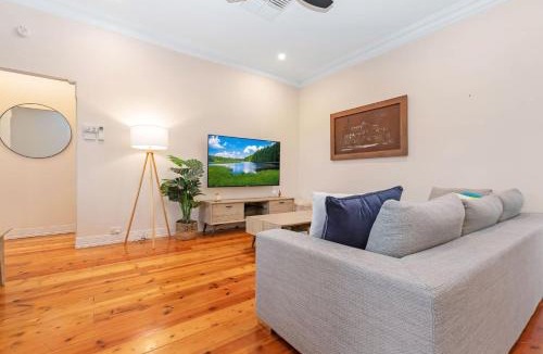Moama House | 5 Simms - Echuca Holiday Homes