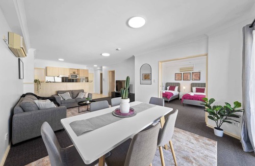 East Perth Apartment | 50 Bright Breezy East Perth Pool, Gym & Parking