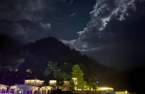 Rishikesh Hotel | 500 m² Hotel ∙ 4 guests