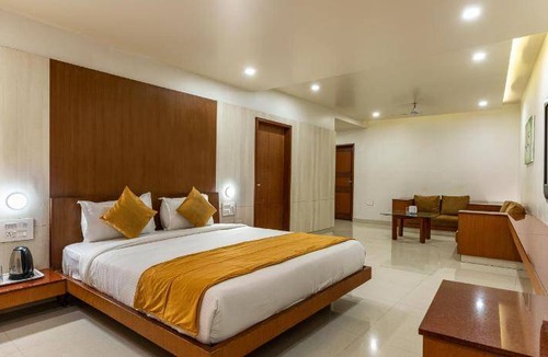 Belagavi Hotel | 54 m² Hotel ∙ 4 guests
