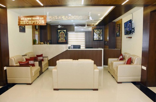 Namakkal Hotel | 54 m² Hotel ∙ 9 guests