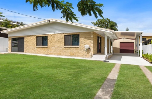 Rainbow Beach House | 6 Larapinta Court - Rainbow Beach