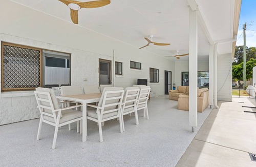 Rainbow Beach House | 6 Larapinta Court - Rainbow Beach