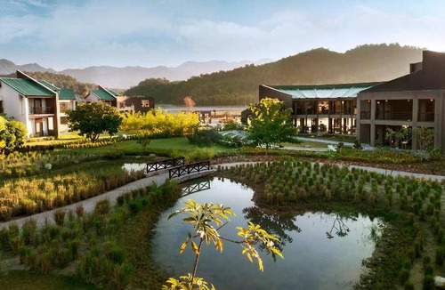 Dhikuli Resort | 61 m² Resort ∙ 3 guests