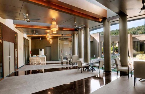 Dhikuli Resort | 61 m² Resort ∙ 3 guests