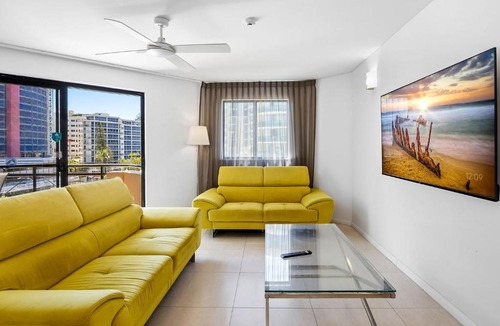 Mooloolaba Apartment | 62 at the Caribbean Resort