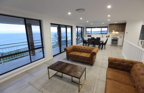 Ulladulla Apartment | 67 South Pacific Crescent - Apartment 1