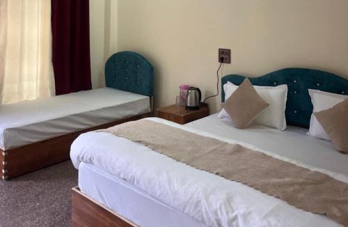 Barkot Hotel | 7 Oaks Barkot By StayApart