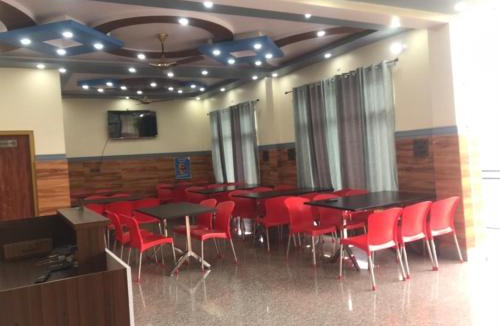 Barkot Hotel | 7 Oaks Barkot By StayApart