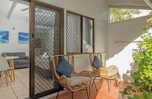 Nelly Bay Apartment | 71 Mandalay : Studio