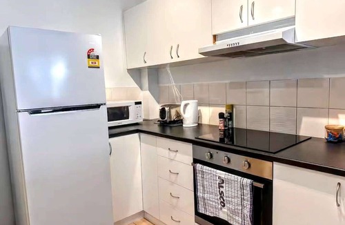 East Perth Apartment | 73 Serene 2BR Apt Perth CBD Pool-Gym & FREE Parkng