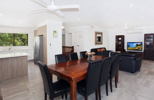 Coolum Beach House | 8 Springfield Avenue