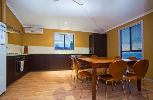 Exmouth House | 9 Skipjack Circle