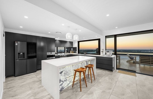 Upper Coomera House | A 20 acre Mountaintop Gated Villa with panoramic Ocean Views