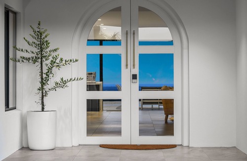 Upper Coomera House | A 20 acre Mountaintop Gated Villa with panoramic Ocean Views