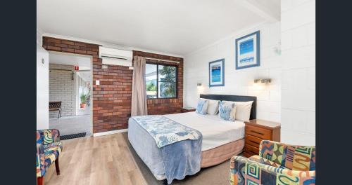 Emerald Hotel | A&A Lodge Motel
