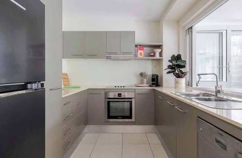 Cairns North Apartment | A Calm City Base | Cairns CBD