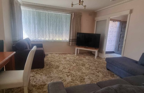 Wendouree House | A comfortable home that is a throwback to the 70's and thus at the budget range