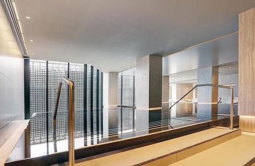 Carlton South Apartment | A Comfy Apt Only a 5-min Walk to Victoria Market