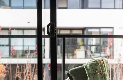Abbotsford Apartment | A Cozy 2BR Apt Next to The Yarra River