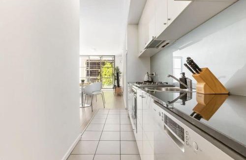 Sydney Central Business District Apartment | A Cozy & Modern Studio Right Next to Darling Harbour