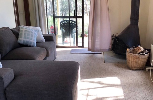 O'connell Cabin | A Frame 2 b/room cabin, furnished, self contained. Free parking. Quite location