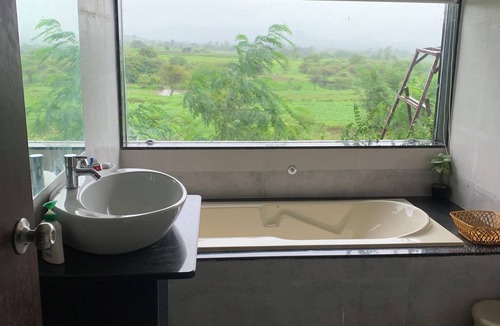 Igatpuri Cottage | A lovely and cozy Farm Cottage amidst nature where you can be yourself!