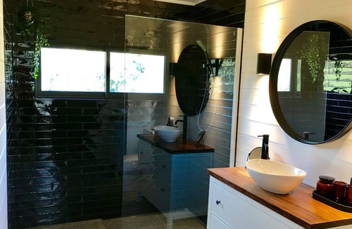 Nicholls Rivulet House | A luxury couples haven