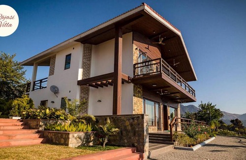 Haridwar Villa | A Majestic Luxurious Rajasi Villa Overlooking The Ganges and Rishikesh Valley