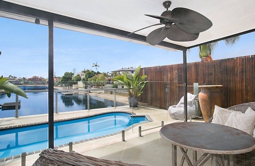 Broadbeach Waters Villa | A PERFECT STAY - La Casetta