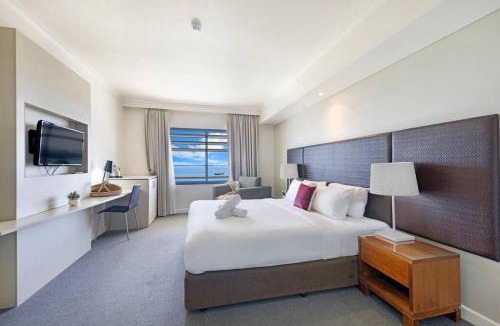 Darwin City Centre Apartment | A Waterview Oasis on the Esplanade with Pool