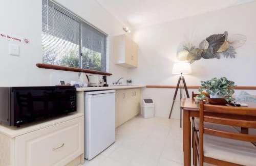 Connolly Apartment | A4 - Deluxe 1 bedroom, 1 bathroom apartment