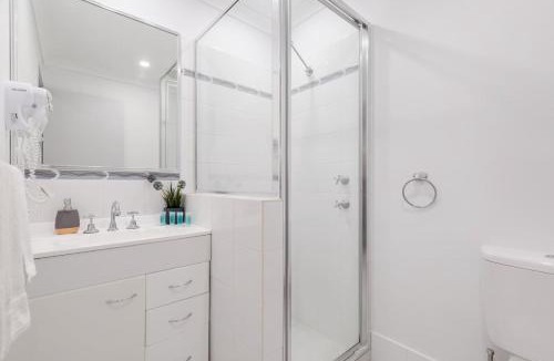 Connolly Apartment | A6 - Work-from-home haven - free WIFI - 1BR