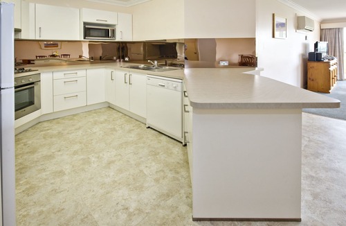Broadwater Hotel | Abbey Beach Resort