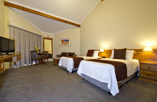 Broadwater Hotel | Abbey Beach Resort