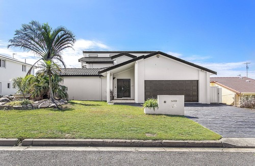 Salamander Bay House | Above and Beyond - Beautiful Home with Heated Pool and Views