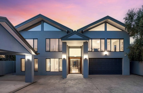 Rosebud House | Absolute Beach Frontage