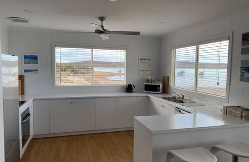 Cultana House | Absolute Beachfront Property