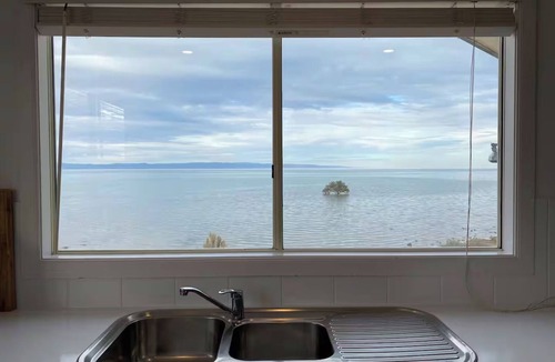 Cultana House | Absolute Beachfront Property