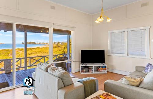 McCracken House | Absolute Beachfront 3BR 2BA Home w/Beach Track