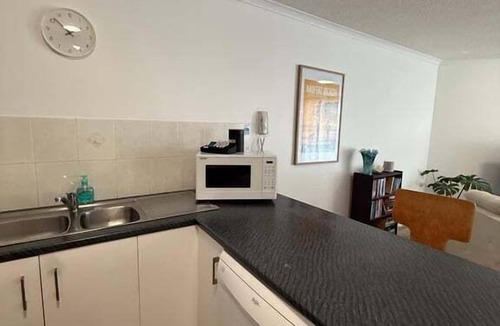 Buddina Apartment | Absolute Beachfront Apartment, Kawana Beach Escape