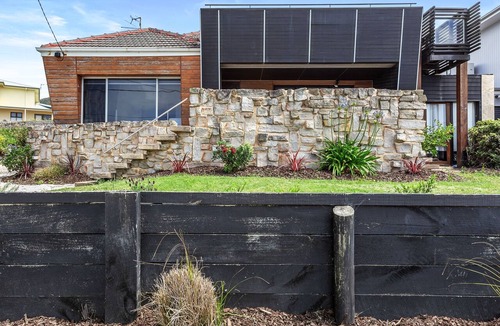 Apollo Bay House | Absolute Beachfront Views Apollo Bay