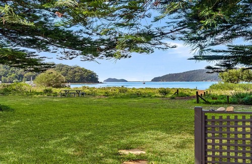 Patonga House | Absolute Beachfront Bliss by HolidayCo.