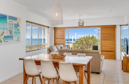 Kings Beach Apartment | Absolute Beachfront Unit
