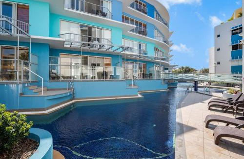 Kings Beach Apartment | Absolute Beachfront Unit