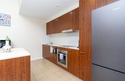 City West Apartment | Absolutely spacious APT unit between ANU and City